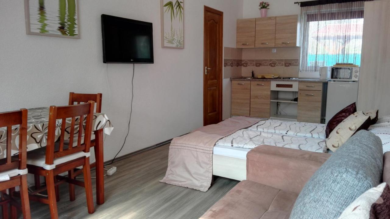 Sunshine Apartman Siofok Exterior photo